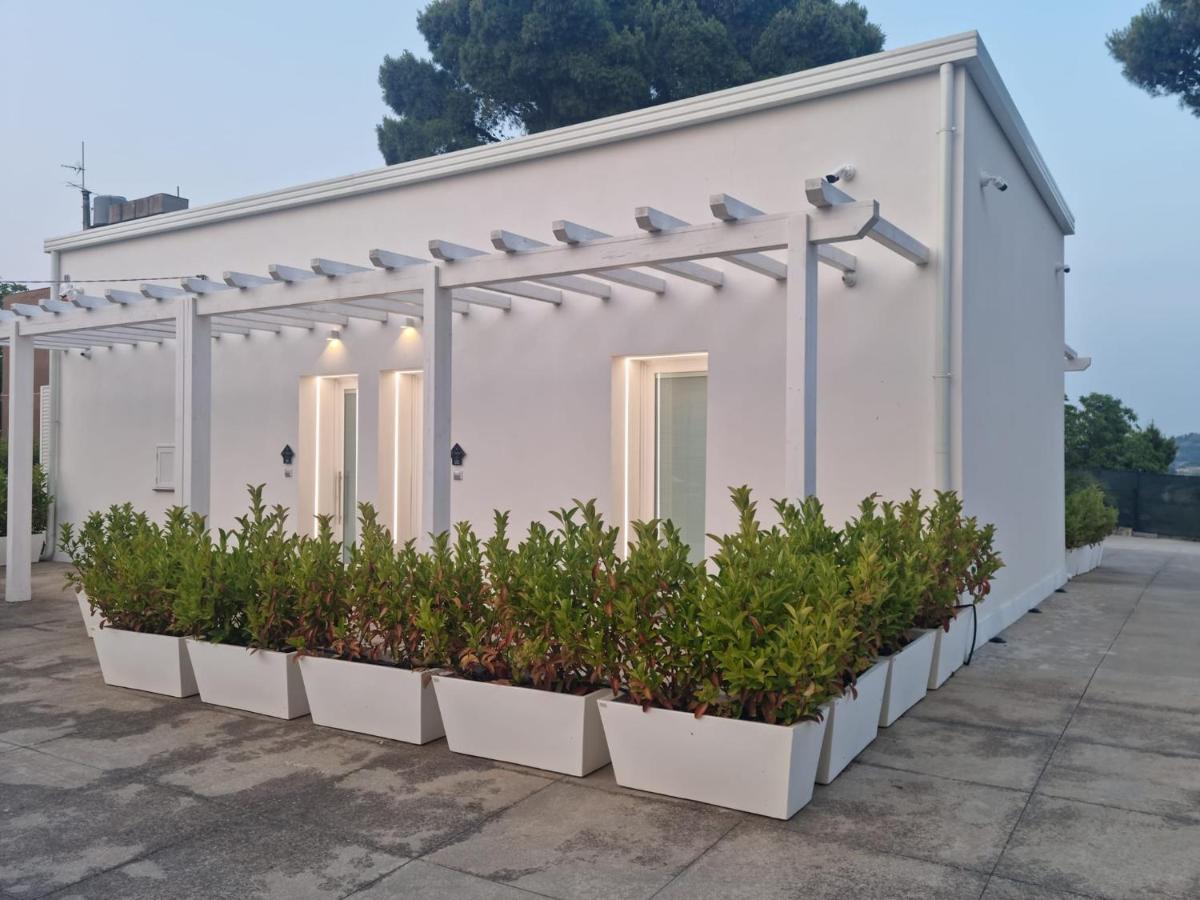 Lci Deluxe Rooms San Cataldo  Buitenkant foto