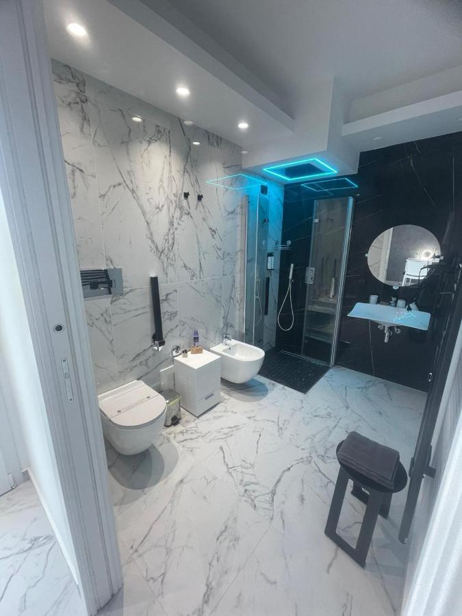 Lci Deluxe Rooms San Cataldo  Buitenkant foto